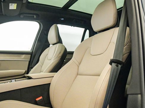 New 2026 Volvo XC90 T8 Ultra w/ Protection Package Premier AWD/4WD image 19