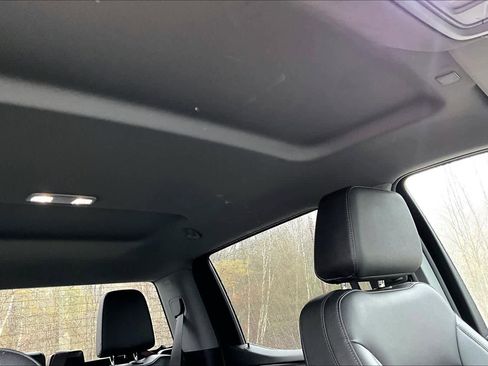 Used 2024 GMC Sierra 1500 SLT image 13