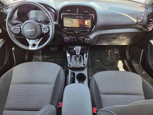 Used 2025 Kia Soul EX FWD image 17