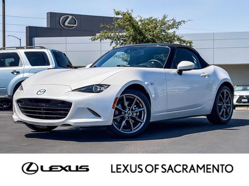 Used 2022 MAZDA MX-5 Miata Grand Touring RWD image 1