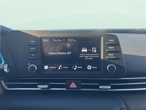 Certified 2026 Hyundai Elantra SE FWD image 15