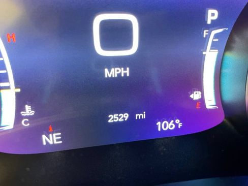 New 2026 Chrysler Pacifica Select FWD image 10