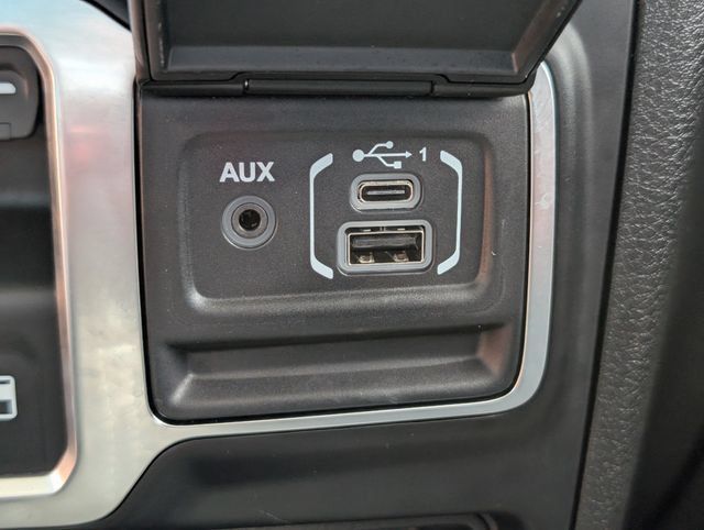 Used 2025 Jeep Wrangler Sport AWD/4WD image 23