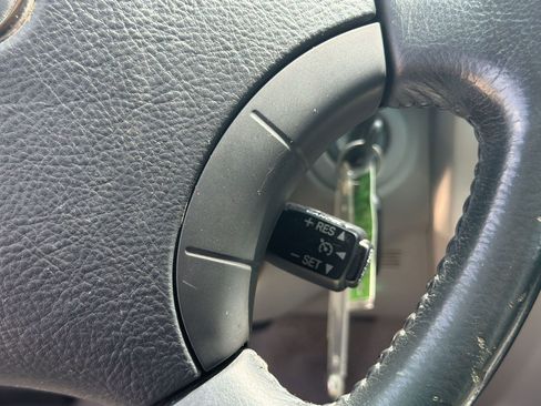 Used 2007 Toyota 4Runner SR5 RWD image 25