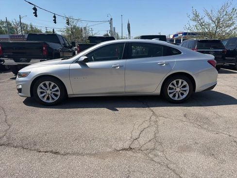 Used 2021 Chevrolet Malibu LT FWD image 3