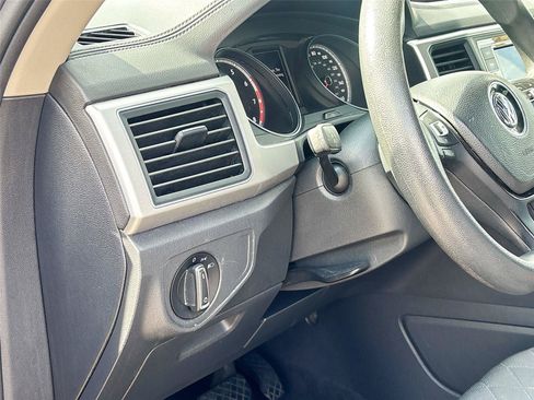 Used 2018 Volkswagen Atlas S FWD image 10