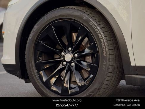 Used 2018 Tesla Model X 100D image 21