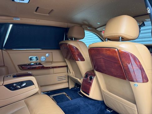 Used 2018 Rolls-Royce Phantom Extended Wheelbase RWD image 44