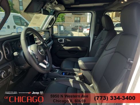 New 2026 Jeep Wrangler Unlimited Sahara AWD/4WD image 18