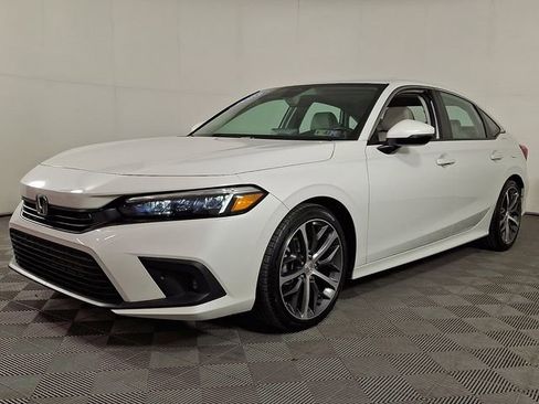 Used 2023 Honda Civic Touring image 6