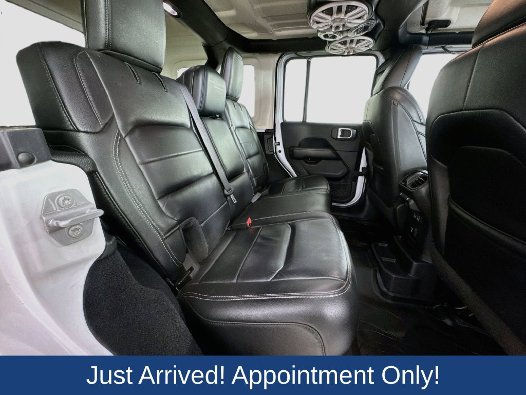 Used 2019 Jeep Wrangler Unlimited Sahara AWD/4WD image 33