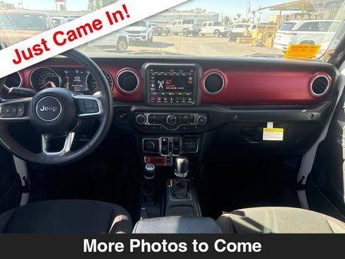 Certified 2023 Jeep Gladiator Rubicon AWD/4WD image 10