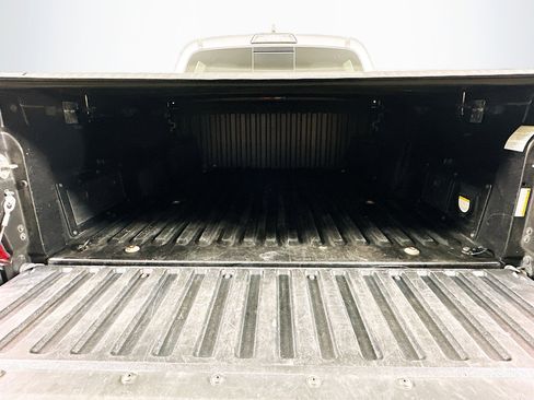 Used 2017 Toyota Tacoma TRD Off-Road w/ Premium & Technology Package image 29