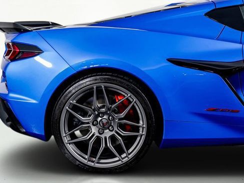 Used 2024 Chevrolet Corvette Z06 image 9