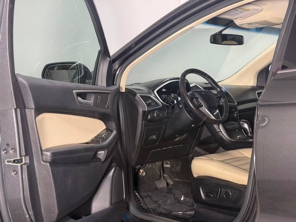 Used 2015 Ford Edge SEL w/ Equipment Group 201A FWD image 10