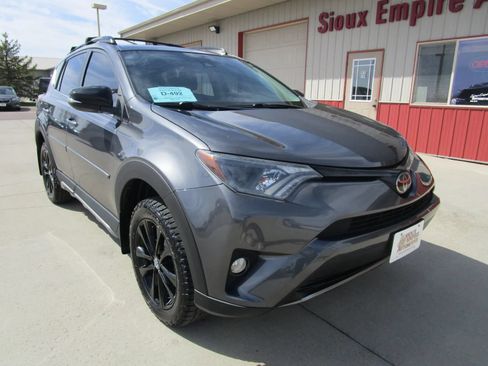 Used 2018 Toyota RAV4 Adventure AWD/4WD image 3