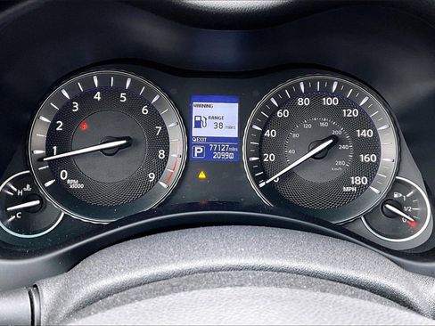 Used 2018 INFINITI Q70 L 3.7 image 9