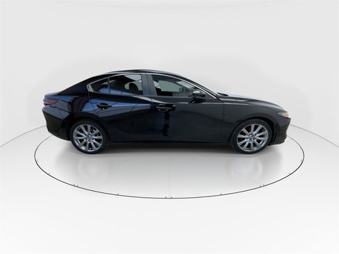 Used 2020 MAZDA MAZDA3 Sedan w/ Select Package image 9