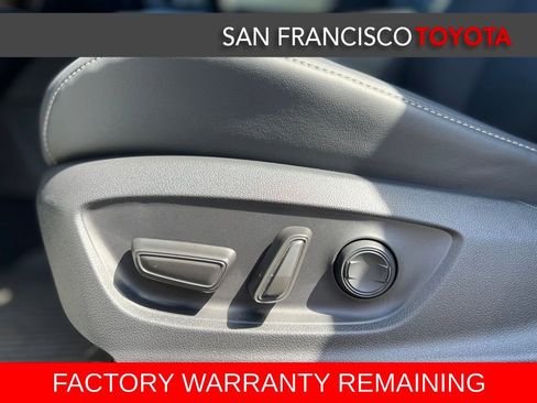 Certified 2025 Toyota Crown Signia Limited image 13