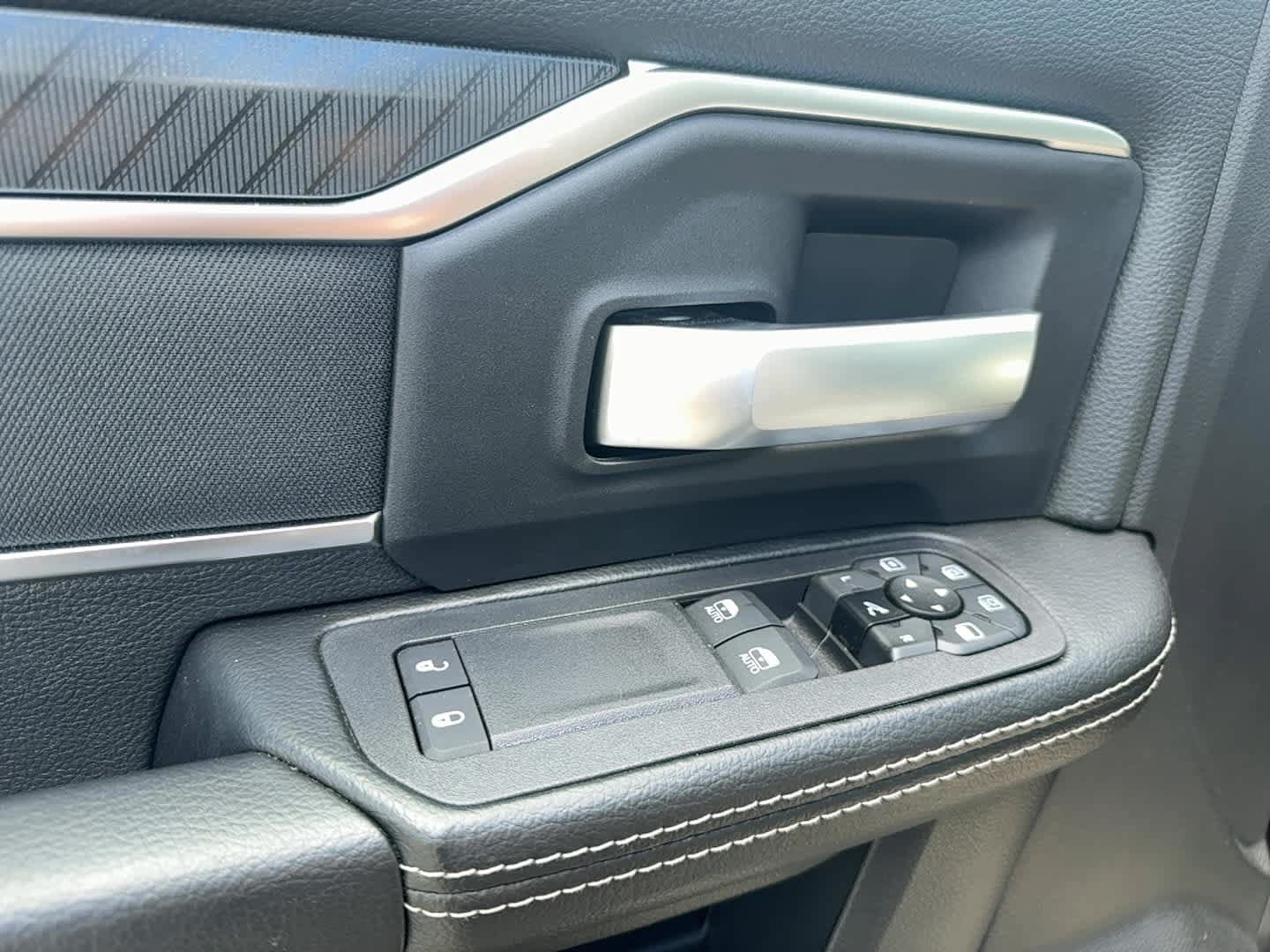 Used 2025 RAM 2500 Big Horn AWD/4WD image 17