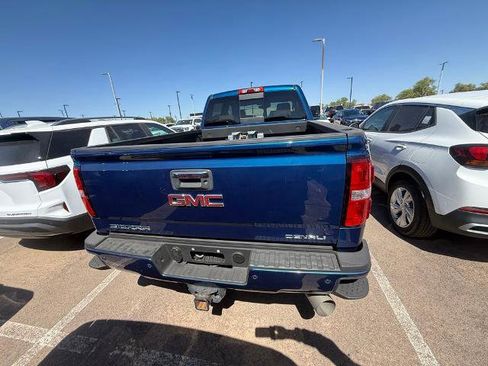 Used 2017 GMC Sierra 2500 Denali w/ Duramax Plus Package AWD/4WD image 8