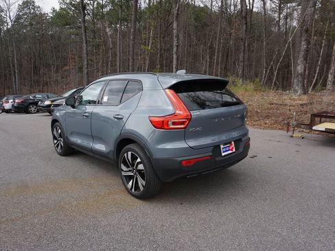 Used 2023 Volvo XC40 B4 Ultimate w/ Climate Package image 20