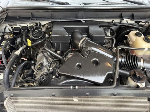 Used 2011 Ford F250 XL w/ PWR Equipment Group RWD image 16