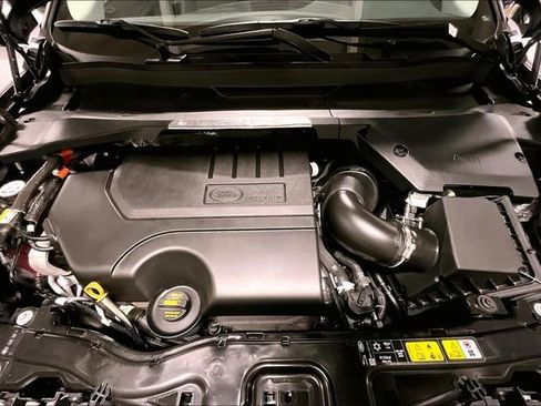 Certified 2025 Land Rover Discovery Sport S image 9