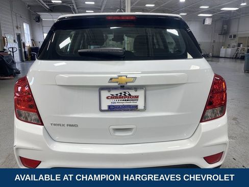 Used 2018 Chevrolet Trax LS AWD/4WD image 40