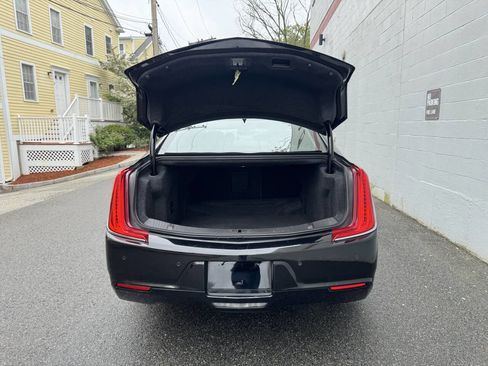 Used 2018 Cadillac XTS w/ Rear Seat Comfort Package image 25