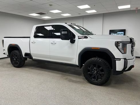 Used 2024 GMC Sierra 3500 AT4 w/ AT4 Premium Plus Package AWD/4WD image 12