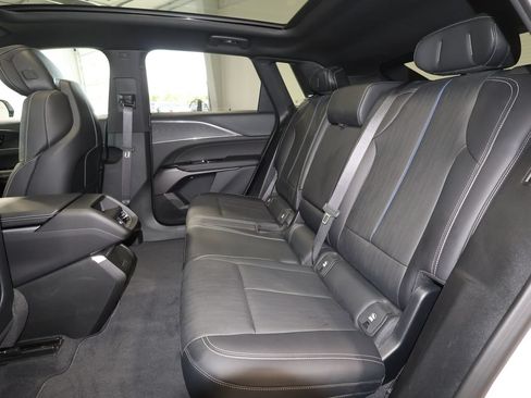 Certified 2024 Cadillac Lyriq Luxury AWD/4WD image 23