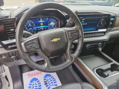 Used 2024 Chevrolet Silverado 2500 High Country w/ Technology Package AWD/4WD image 14