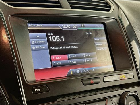 Used 2016 Ford Explorer XLT w/ Equipment Group 202A FWD image 21