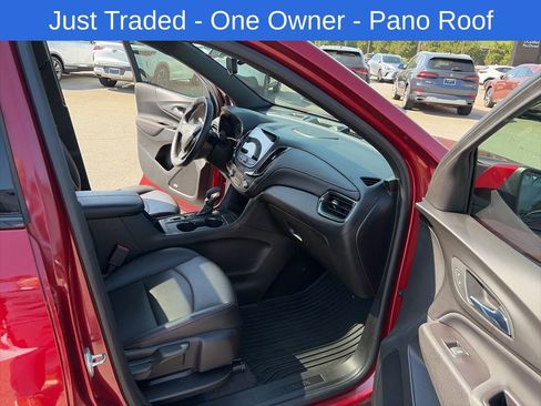 Used 2022 Chevrolet Equinox RS w/ RS Leather Package FWD image 14