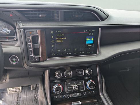 Used 2023 GMC Yukon XL Denali Ultimate w/ LPO, Floor Liner Package image 20