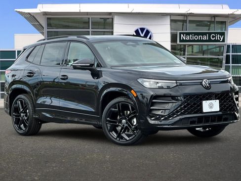 New 2026 Volkswagen Tiguan SE R-Line FWD image 2
