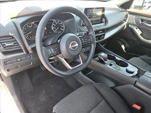 Used 2023 Nissan Rogue SV AWD/4WD image 12
