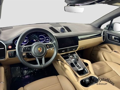 Used 2023 Porsche Cayenne Platinum Edition AWD/4WD image 30