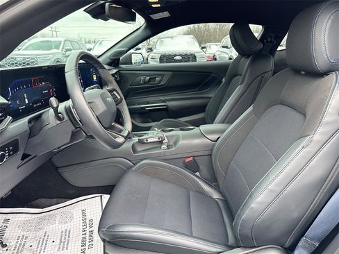 Used 2024 Ford Mustang Dark Horse image 19