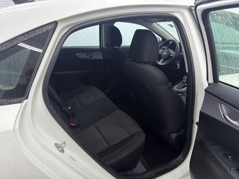 Used 2024 Kia Forte LXS w/ LXS Technology Package FWD image 15