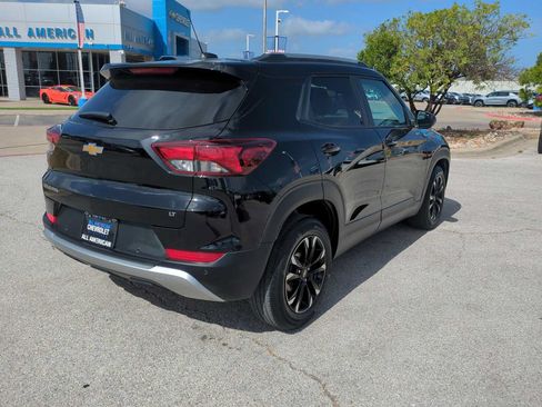 Used 2022 Chevrolet TrailBlazer LT w/ Convenience Package FWD image 8