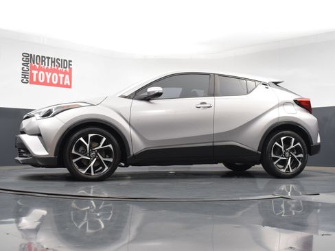 Used 2018 Toyota C-HR XLE FWD image 26