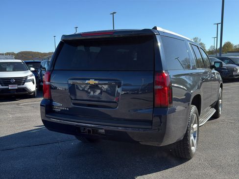 Used 2017 Chevrolet Suburban LT AWD/4WD image 5