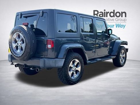 Used 2016 Jeep Wrangler Unlimited Sahara w/ Connectivity Group AWD/4WD image 7