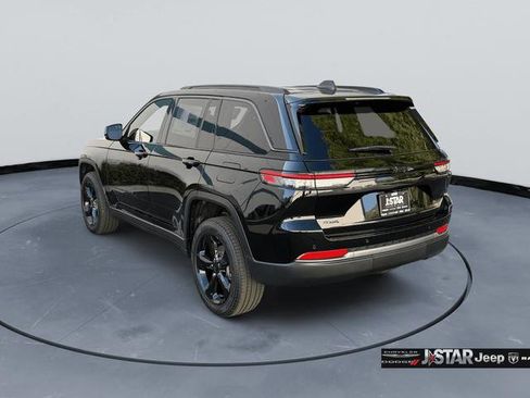 New 2026 Jeep Grand Cherokee Limited w/ Limited Altitude Package AWD/4WD image 7