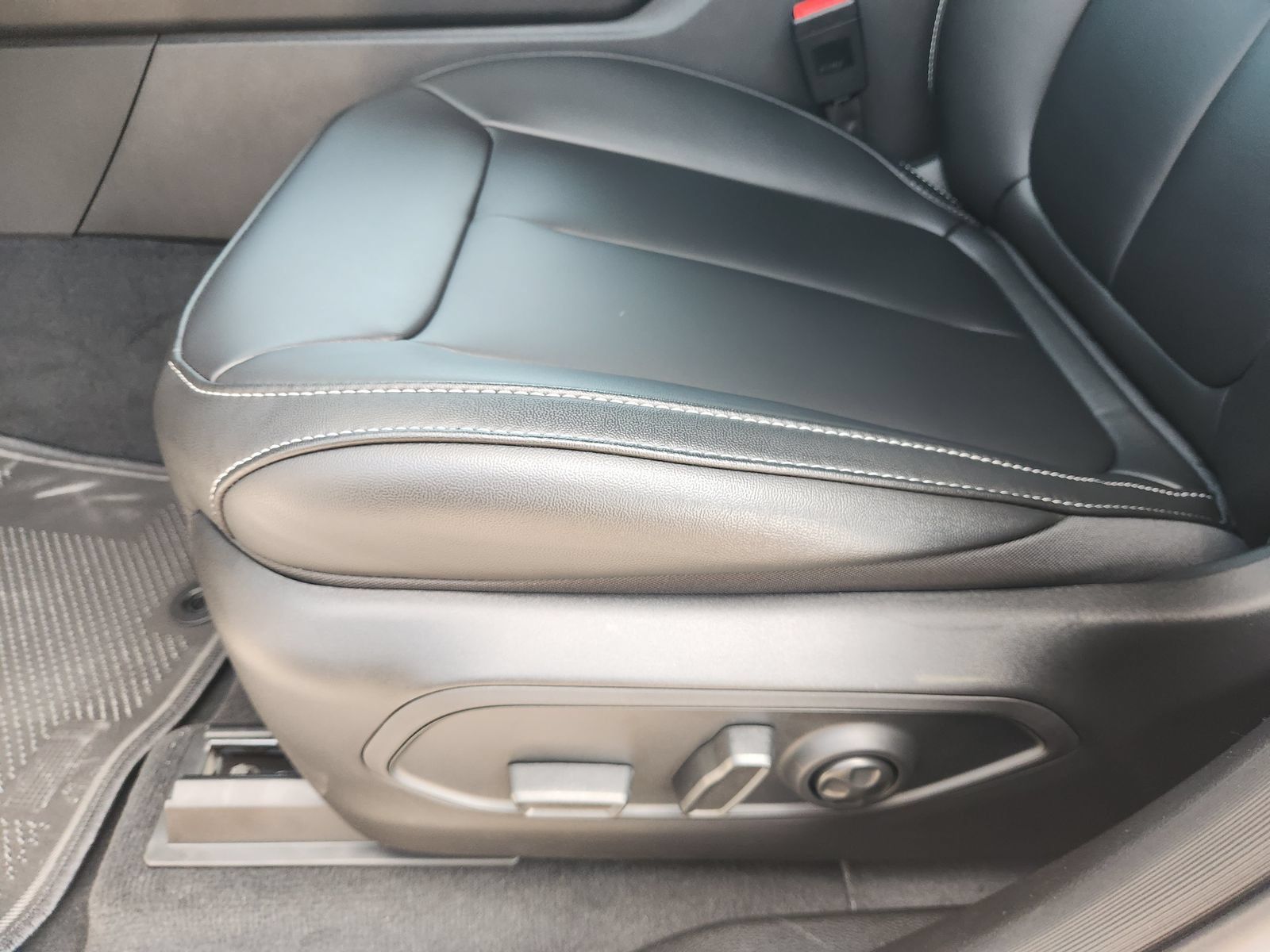 New 2026 Jeep Grand Cherokee Limited AWD/4WD image 19
