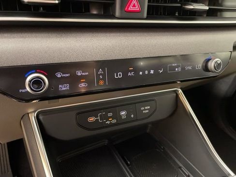 New 2026 Kia Carnival EX image 31