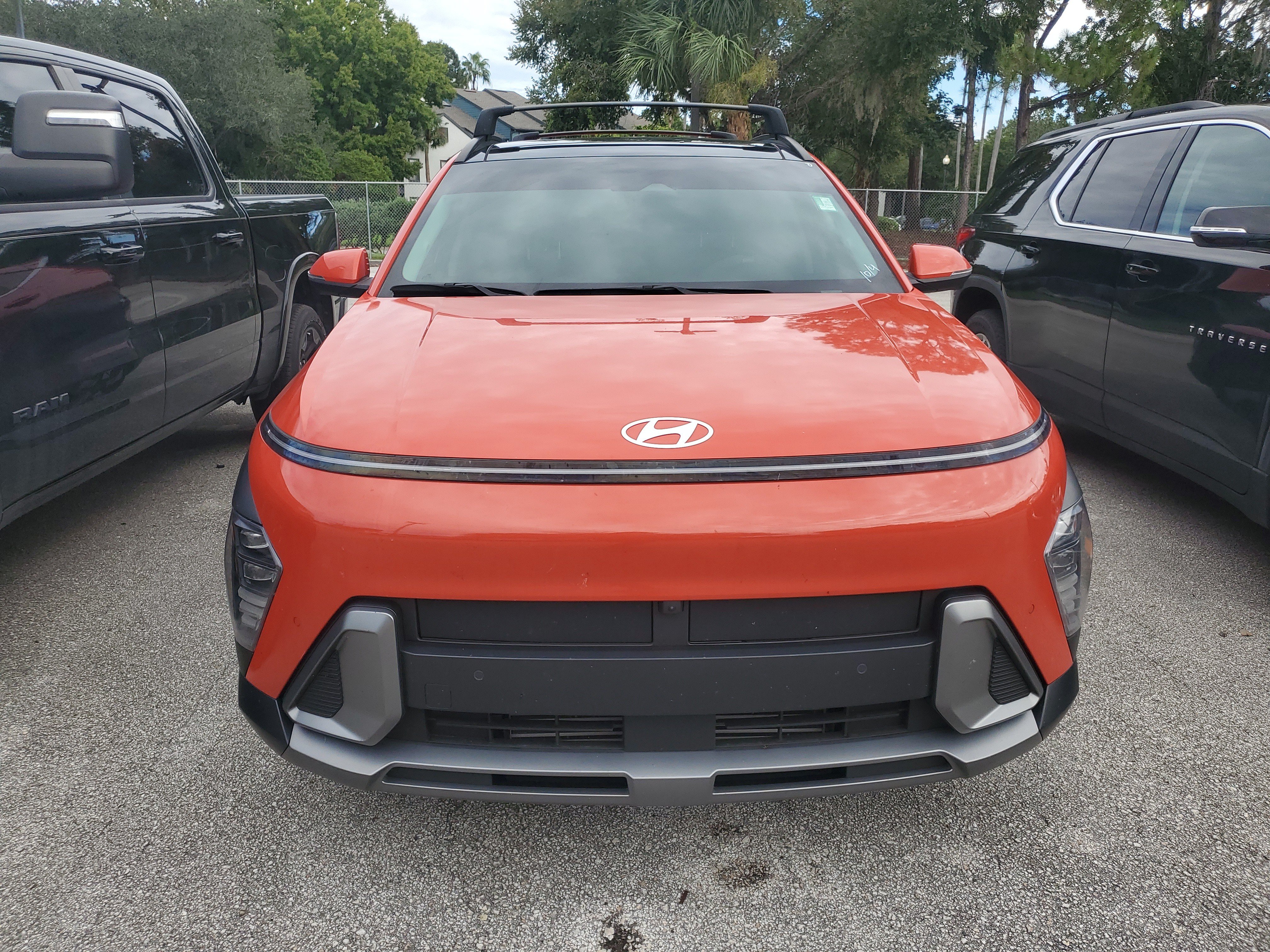 Used 2025 Hyundai Kona Limited FWD image 3