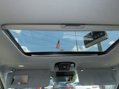 Used 2025 Hyundai Palisade SEL FWD image 21